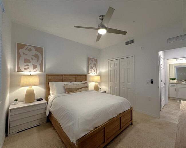 Building Photo - 14071 Heritage Landing Blvd