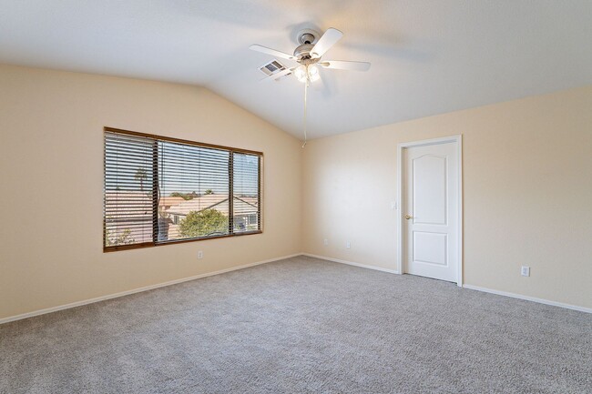 Building Photo - Great 4 Bedroom Dove Valley Home - Play Pool/All Appliances