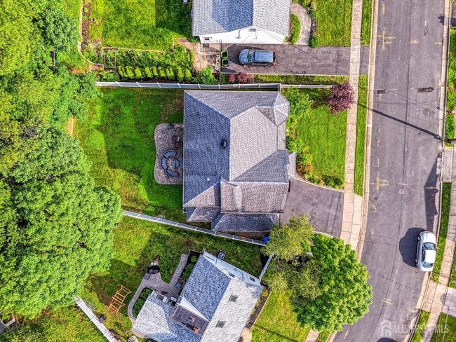 Building Photo - 15 Altamont Rd