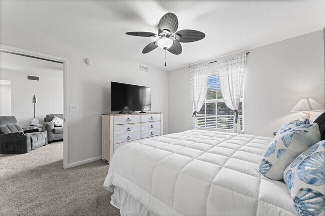 Building Photo - Conveniently located 3 bedrooms 2 bathroom...