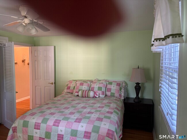 Building Photo - 7 Nehantic Dr