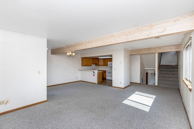 Building Photo - 4 Bedrooms, each with Ensuite Bathrooms!