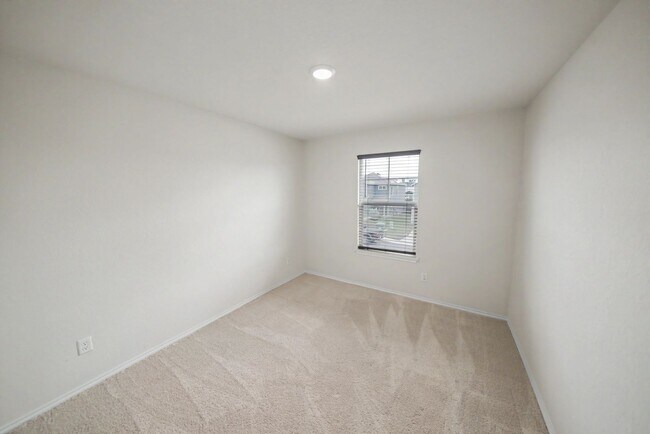 Building Photo - Open-Concept 3BR + Game Room Near Fort Sam & Randolph - Realtor Commission: $500