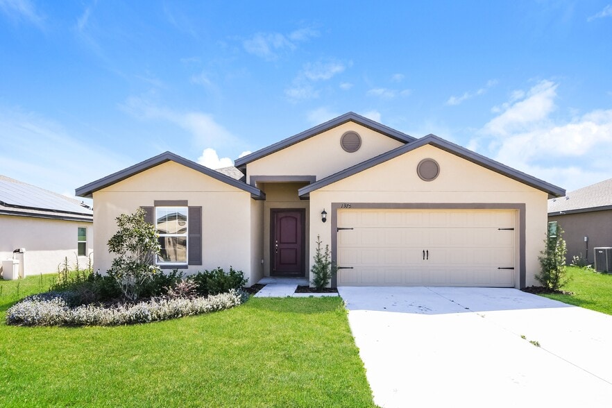 Building Photo - 1635 Swan Lake Cir