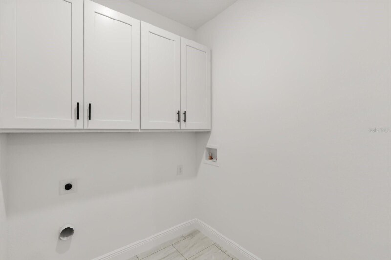 Building Photo - 540 E Elgrove Dr