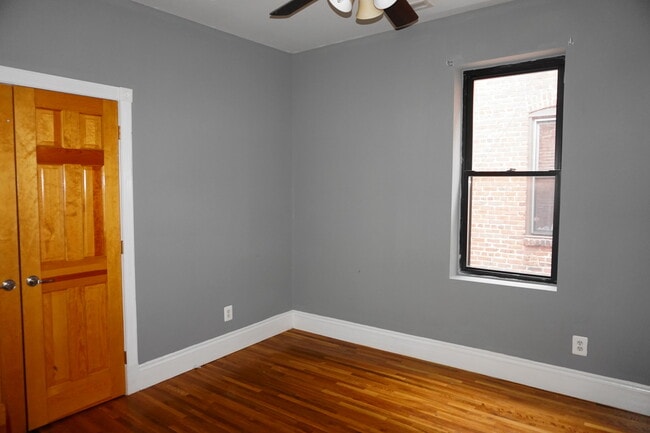 Building Photo - Charming 2 Bedroom/1 Bathroom Apartment in Reservoir Hill, MD!