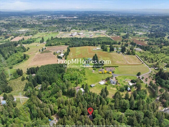 Building Photo - 22665 SW Schaltenbrand Ln