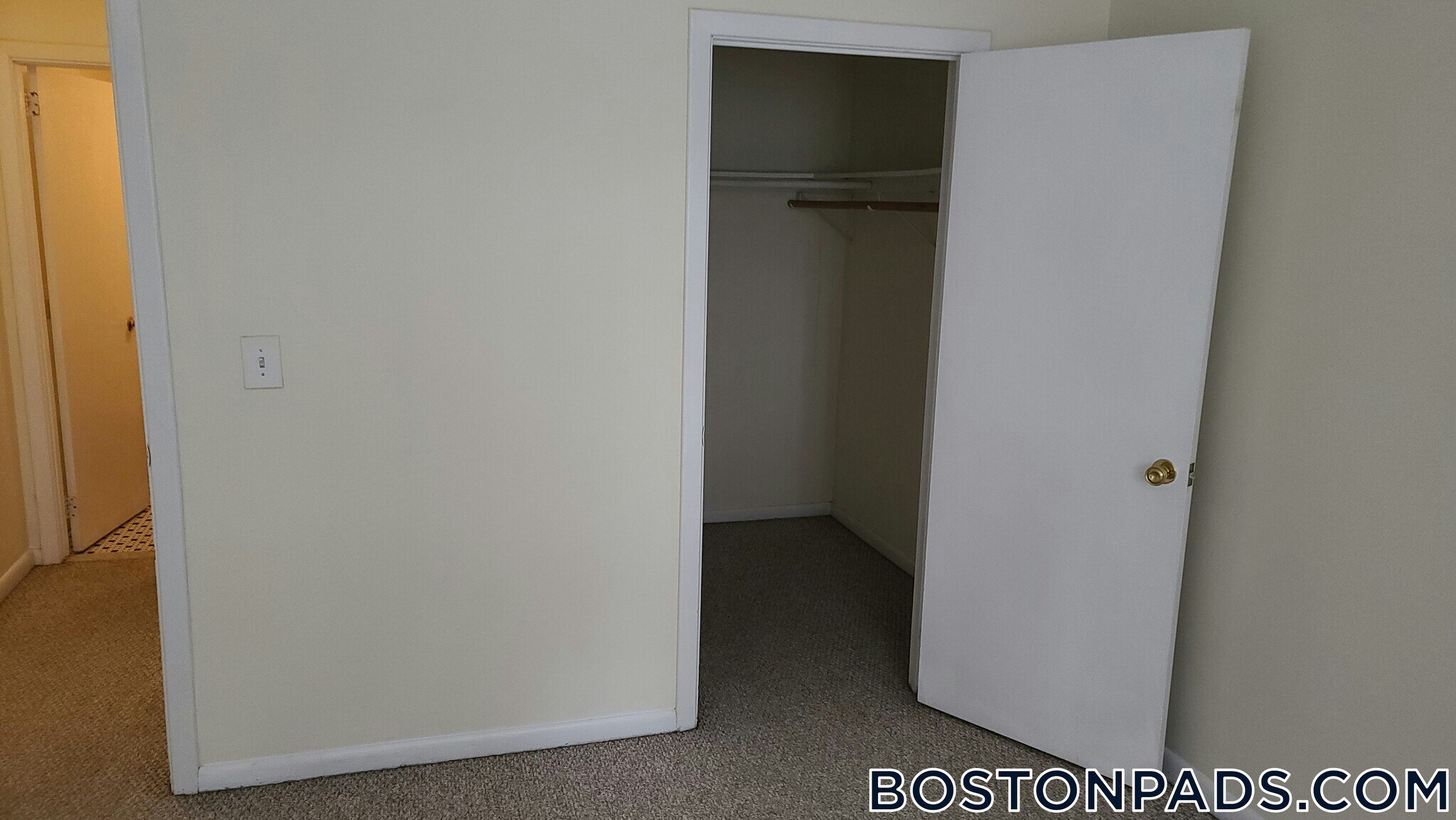 Building Photo - 16 Whites Ave