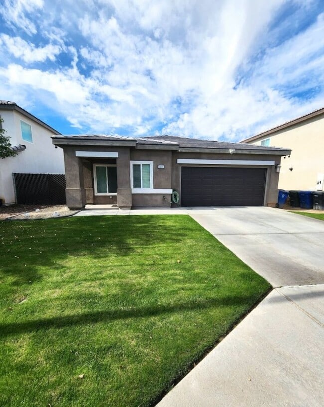 Building Photo - Newer 3 bed / 2 bath Home for Rent!