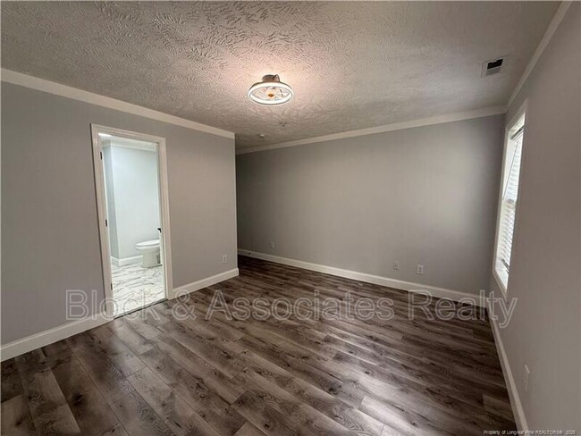 Building Photo - 392 Bubble Creek Ct