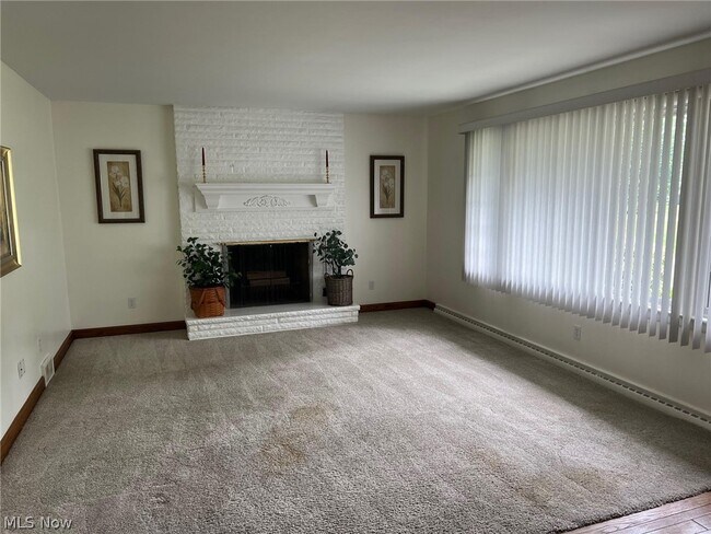 Building Photo - 9130 Cain Dr NE