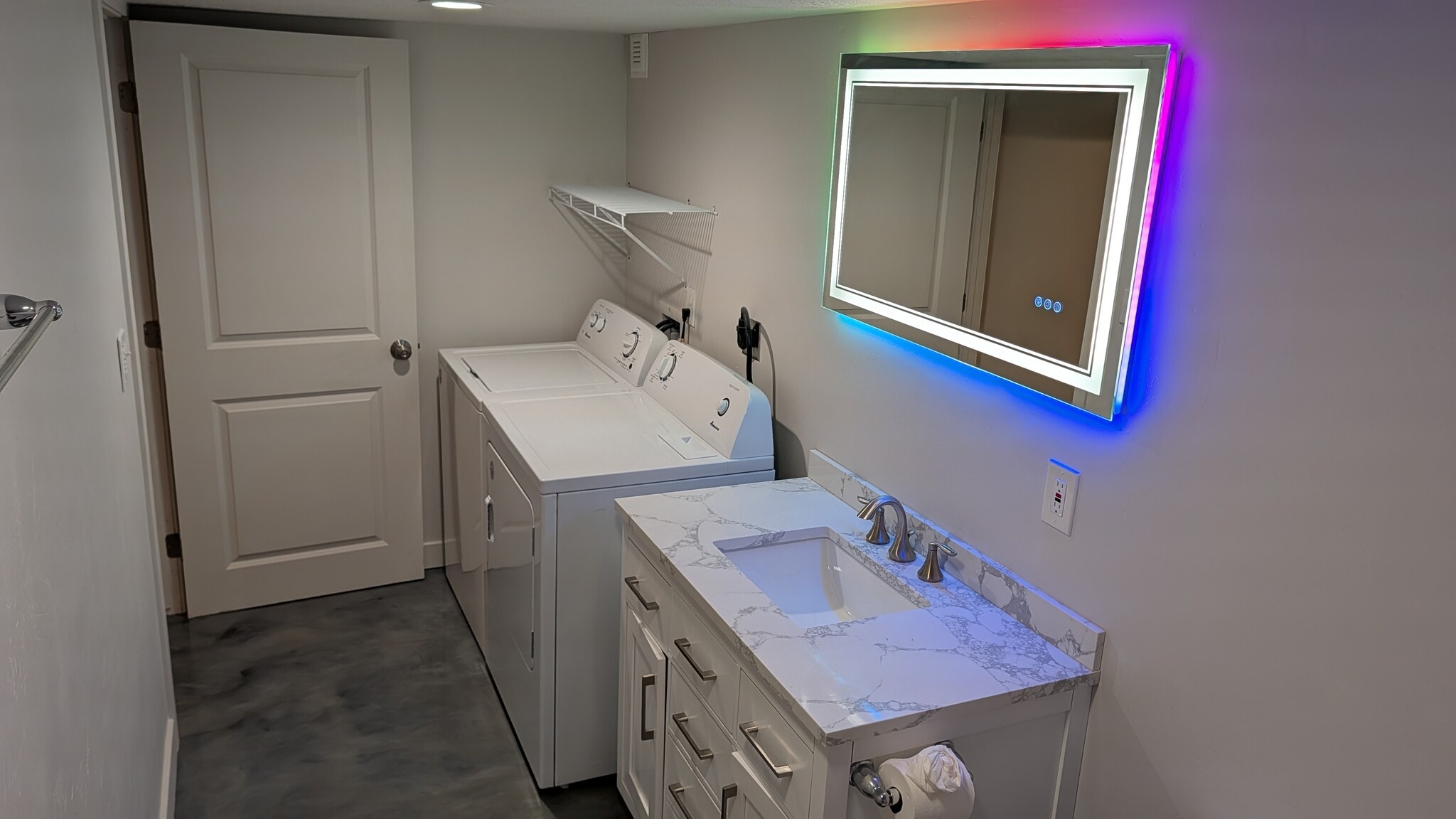 Building Photo - 11478 S Old Cedar Dr