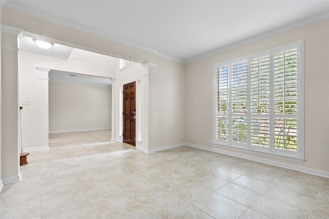 Building Photo - 11403 Lakewood Cove