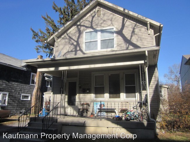 Building Photo - 220 W Butler St