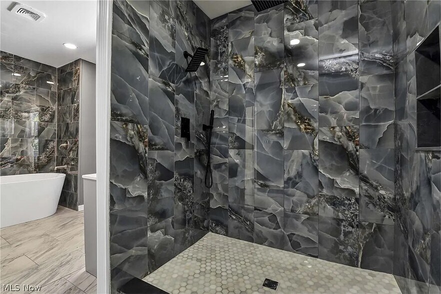 Building Photo - 2231 Bellfield Ave