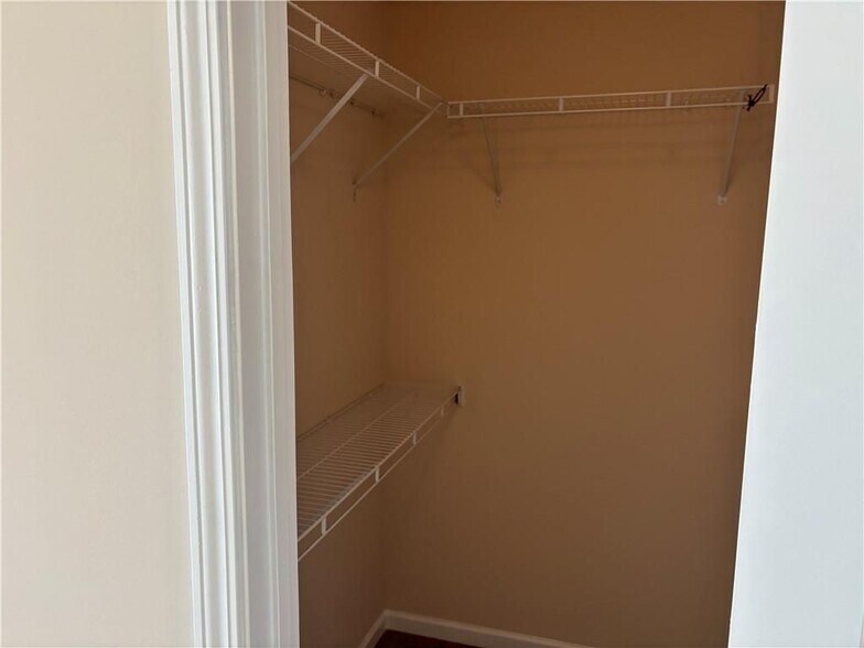 Building Photo - 13 Cottage Trce NW