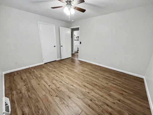 Building Photo - 1813 Walker Ave