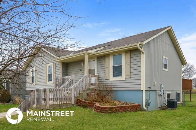 Building Photo - 606 S Sunset Ln