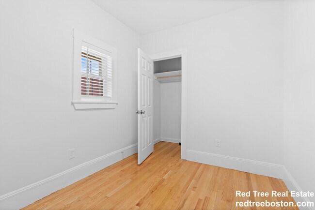 Building Photo - 79 Sydney St