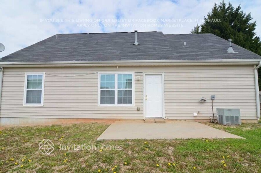 Building Photo - 3004 Meadow Glen Pass