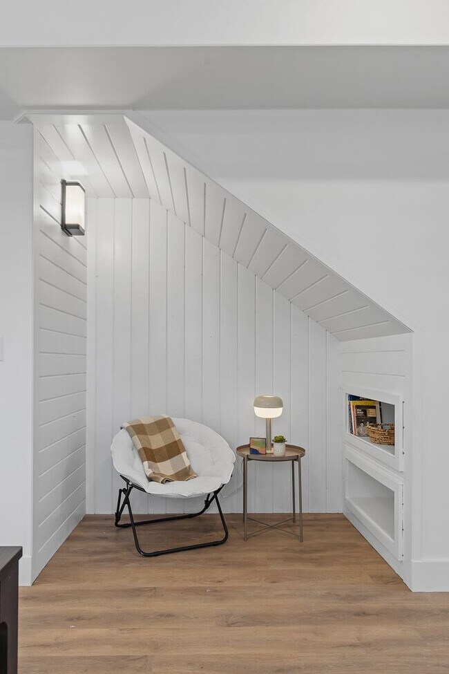 Building Photo - 1758 S Highland Park Ave