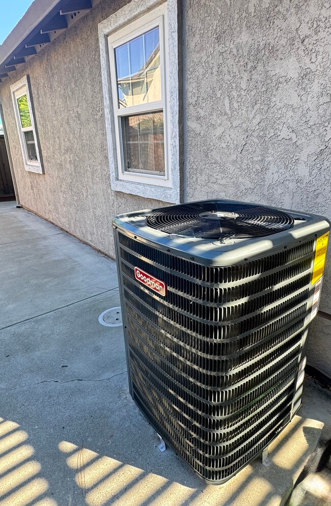 Building Photo - 5318 Pembroke Ct