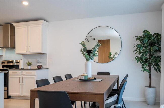 Building Photo - 5391 Preserve Blvd