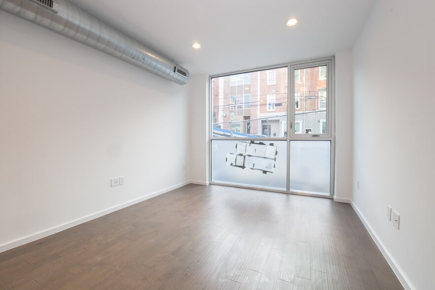 Building Photo - 1211 N 5th St