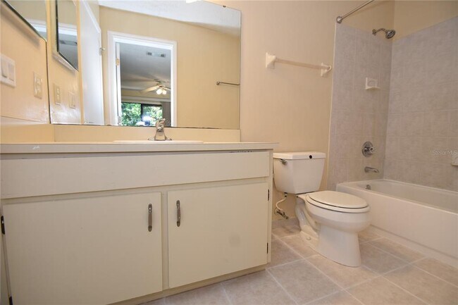 Building Photo - 15 Florida Park Dr N