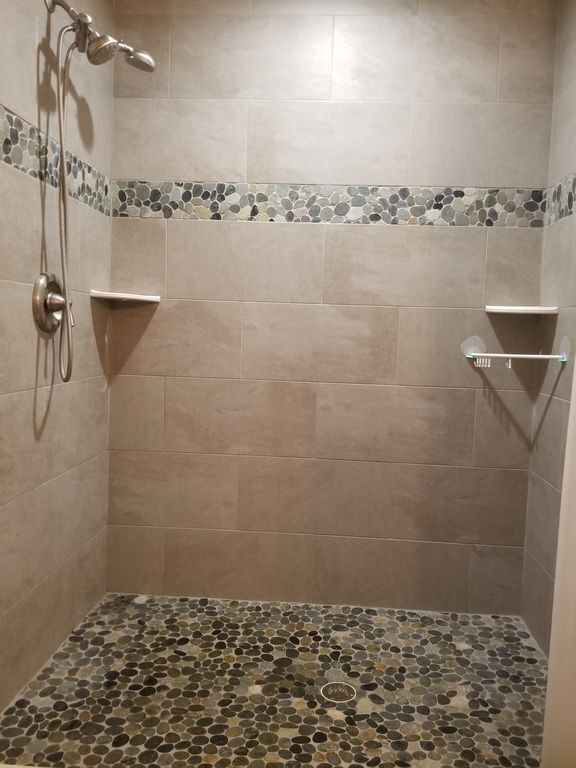 Building Photo - 404 Normandy Rd