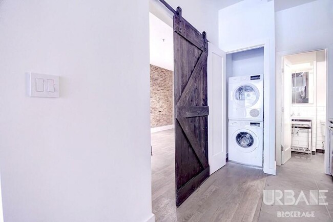 Building Photo - 1 bedroom in NEW YORK NY 10003
