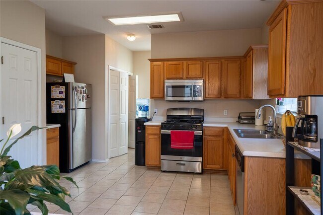Building Photo - 14509 Mowsbury Dr