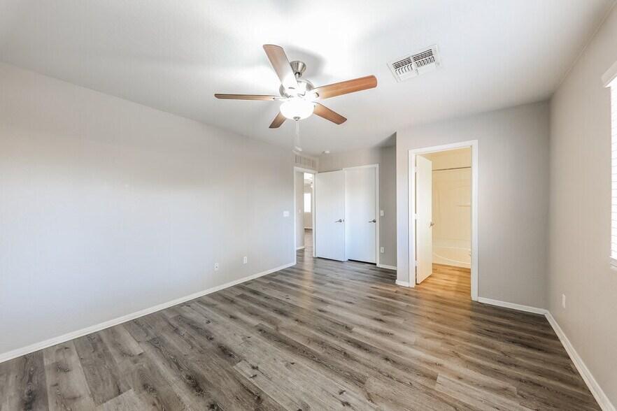 Building Photo - 16213 W Calavar Rd