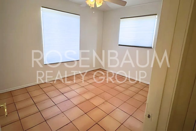 Building Photo - Beautiful 4-bedrooms, 2-baths home in Pres...
