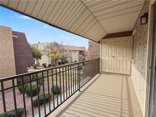 Building Photo - 5141 River Glen Dr