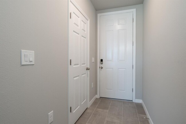 Building Photo - 518 Amadoras Wy