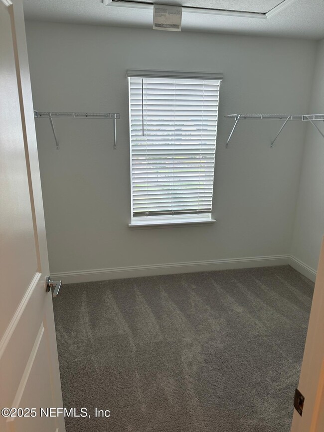 Building Photo - 113 Inkwood Ct