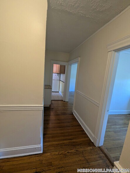 Building Photo - 360 Riverway