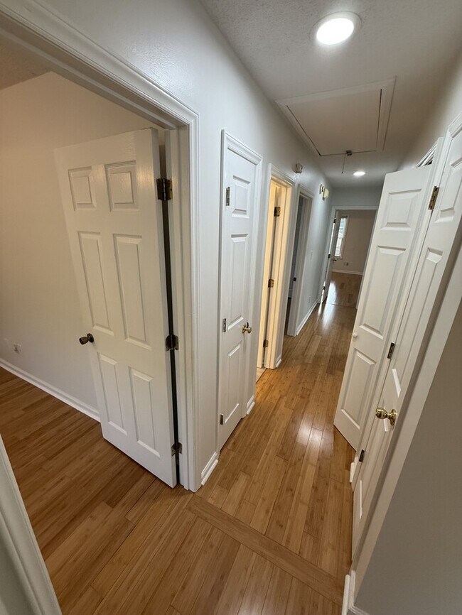 Building Photo - 304 Aqua Marine Ln
