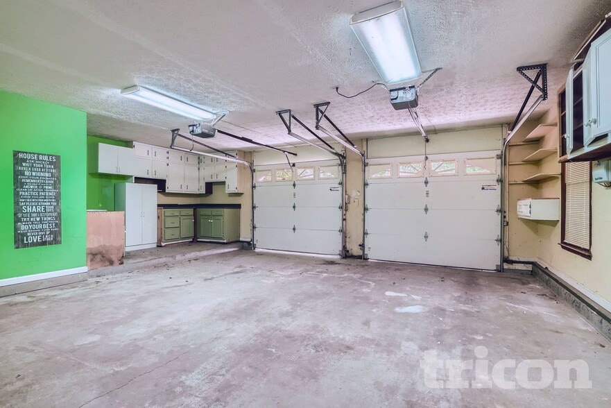 Building Photo - 105 Jennings Yard