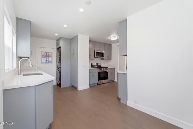 Building Photo - 250 S Ave 55