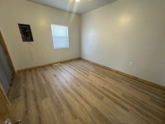Building Photo - 1437 Maple St