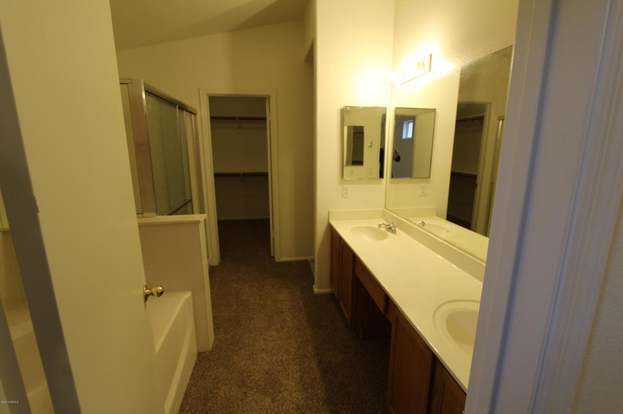 Building Photo - 2697 S 156th Dr
