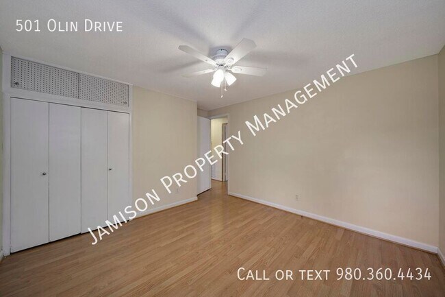Building Photo - 501 Olin Dr