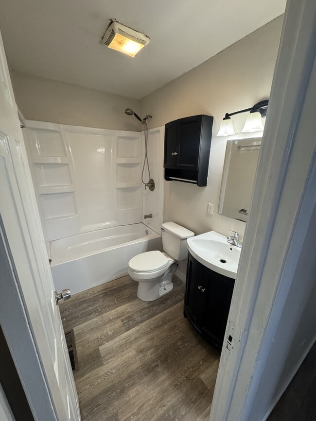 Building Photo - 1313 SW Clontarf St