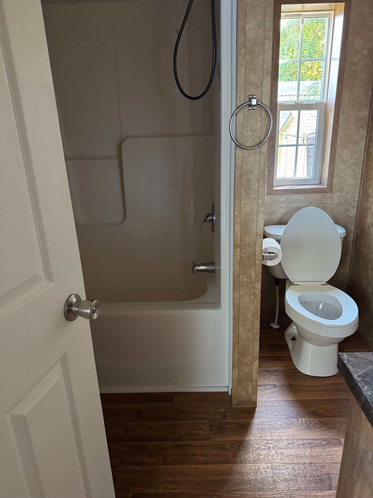Building Photo - 16 Halfmoon Cir