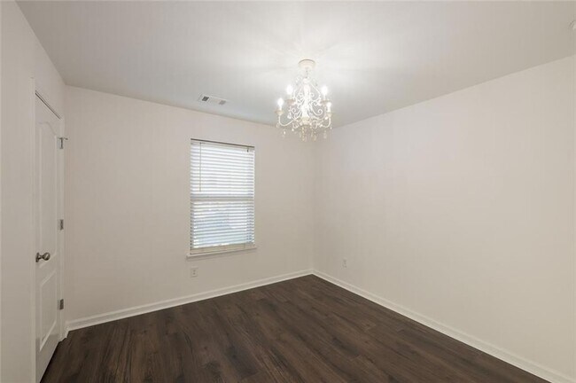 Building Photo - 2341 Attewood Dr