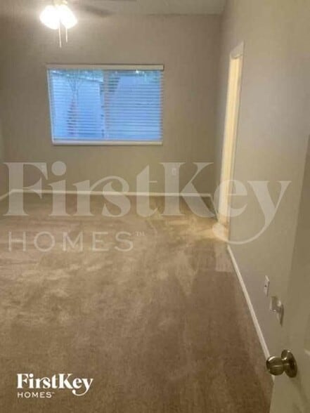 Building Photo - 3185 Strawberry Park Dr