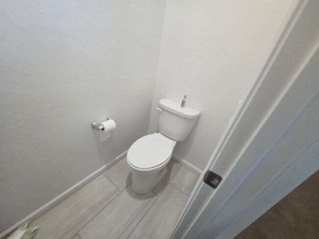 Building Photo - New Build 4 bed/3 Bath Home