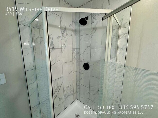 Building Photo - 3419 Wilshire Dr